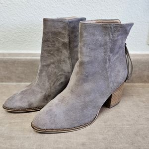 Buckle Beast Fashion Weslee Women’s Size 9 Faux Suede Ankle Boot Bootie